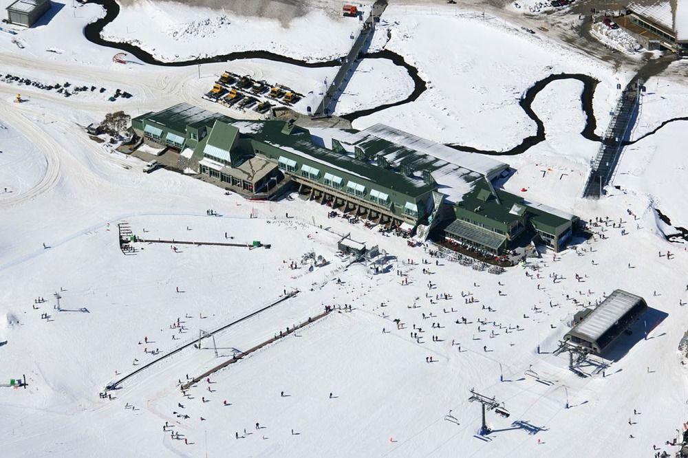 The Perisher Valley Hotel ภายนอก รูปภาพ