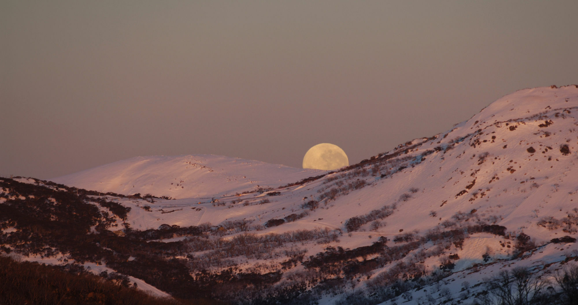 The Perisher Valley Hotel ภายนอก รูปภาพ